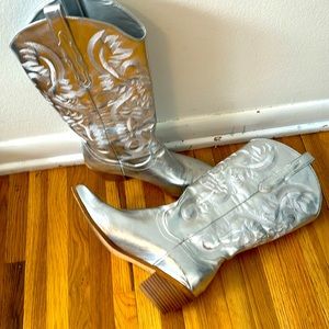 Women’s silver cowboy boots size 11